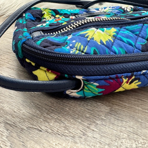 NWT VERA BRADLEY Iconic RFID Little Crossbody Moonlight Garden - Picture 5 of 9